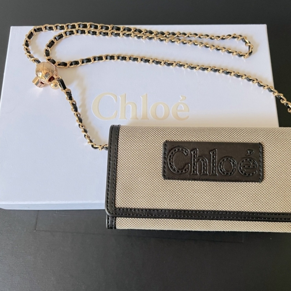 Chloé: Canvas & Black Leather Flap Biege with Gold & Leather Chain - Picture 3 of 14